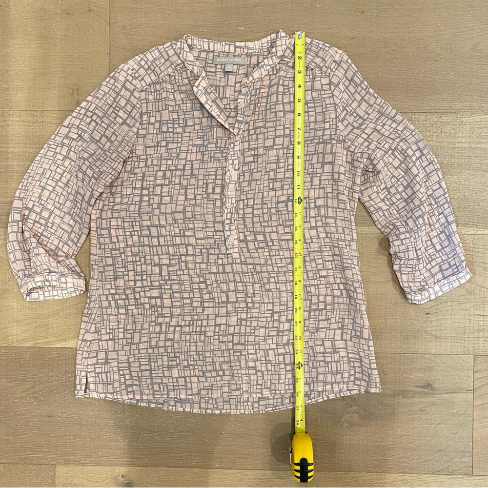 Banana Republic Geometric Print Blouse